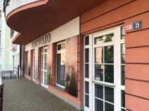 Prodej obchodního prostoru, Karlovy Vary, Zámecký vrch, 63 m2