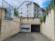 Pronájem garážového stání, Praha - Dejvice, Lindleyova, 10 m2