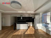 Pronájem bytu 5+kk, Praha - Hodkovičky, Údolní, 113 m2