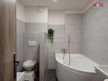 Prodej bytu 2+1, Pardubice - Zelené Předměstí, náměstí Dukelských hrdinů, 62 m2
