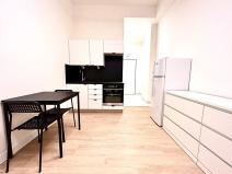 Pronájem bytu 1+kk, Praha - Vysočany, Poděbradská, 26 m2