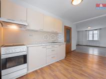Prodej bytu 1+kk, Ostrov, Hroznětínská, 41 m2