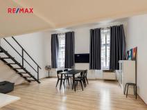 Prodej bytu 1+kk, Praha - Staré Město, Hradební, 42 m2