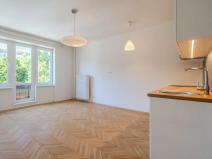 Pronájem bytu 1+kk, Praha, Jeremenkova, 28 m2