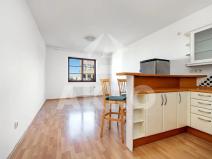Pronájem bytu 2+kk, Praha - Břevnov, Slavníkova, 58 m2