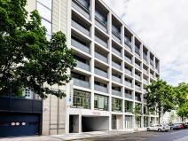 Pronájem garážového stání, Praha - Karlín, Thámova, 12 m2