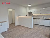 Pronájem bytu 2+kk, Kladno, Vojtěcha Lanny, 51 m2