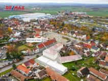 Prodej komerční nemovitosti, Dašice, náměstí T. G. Masaryka, 2490 m2