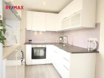 Pronájem bytu 2+kk, Praha - Malešice, U krbu, 51 m2