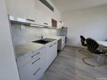 Pronájem bytu 2+1, Hradec Králové, třída Edvarda Beneše, 62 m2