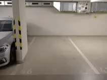 Pronájem garážového stání, Praha - Žižkov, Jeseniova, 14 m2