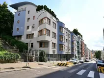 Pronájem garážového stání, Praha - Žižkov, Jeseniova, 14 m2