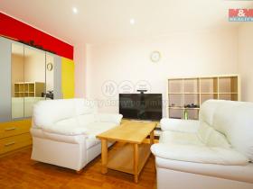 Prodej bytu 3+1, Karlovy Vary, Vřídelní, 74 m2