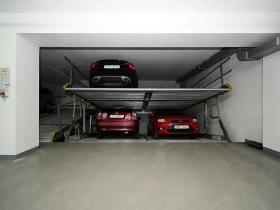 Pronájem garážového stání, Praha - Vinohrady, Voroněžská, 10 m2