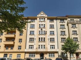 Prodej bytu 2+1, Praha - Žižkov, Žerotínova, 60 m2