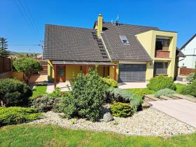 Prodej rodinného domu, Moravany, Švédské kříže, 268 m2