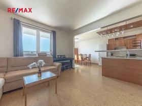 Prodej bytu 4+kk, Praha - Čakovice, Ke stadionu, 83 m2