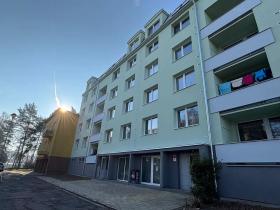 Prodej bytu 3+1, Znojmo, Gagarinova, 75 m2