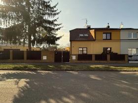 Prodej rodinného domu, Hradec Králové, Voborníkova, 258 m2
