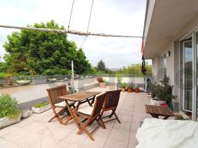 Prodej bytu 4+kk, Roztoky, Tyršovo nám., 88 m2