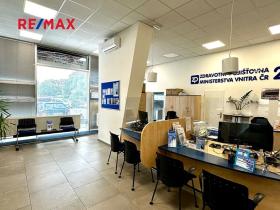 Pronájem kanceláře, Praha - Veleslavín, Na Petřinách, 68 m2