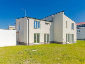 Prodej rodinného domu, Milovice, Lipová, 122 m2