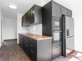 Prodej bytu 3+1, Karlovy Vary, Sibiřská, 68 m2