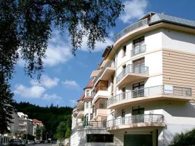 Prodej garážového stání, Karlovy Vary, Křižíkova, 16 m2