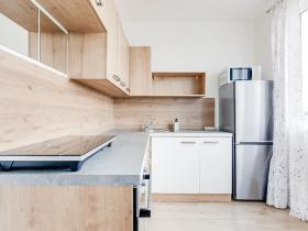 Prodej bytu 2+kk, Praha, Peroutkova, 32 m2