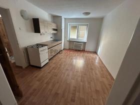 Prodej bytu 2+1, Ostrava, Čujkovova, 56 m2