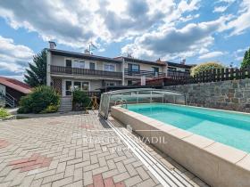 Prodej rodinného domu, Chvaletice, Budovatelů, 350 m2