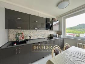 Prodej bytu 4+1, Teplice, Pod školou, 83 m2