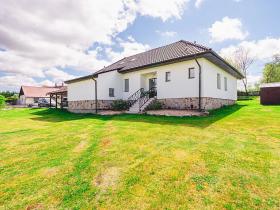 Prodej rodinného domu, Štítov, 242 m2