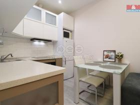 Prodej bytu 2+kk, Karlovy Vary, Svahová, 41 m2