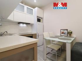 Prodej bytu 2+kk, Karlovy Vary, Svahová, 41 m2