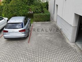 Prodej garážového stání, České Budějovice, Nová, 14 m2