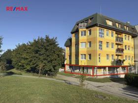 Prodej obchodního prostoru, Praha - Hlubočepy, Voskovcova, 141 m2