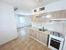 Pronájem bytu 1+1, Praha - Černý Most, Ronešova, 38 m2