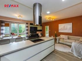 Prodej bytu 3+kk, Zvole, Přední, 83 m2