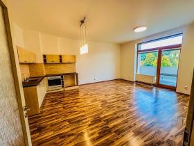 Prodej bytu 3+kk, Mikulov, Bezručova, 77 m2