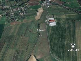 Prodej pole, Choltice, 234 m2