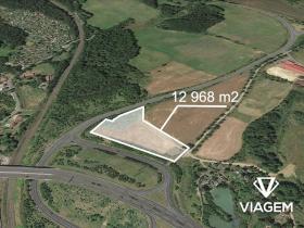 Prodej podílu pole, Karlovy Vary, 3242 m2