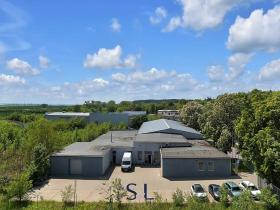 Prodej výrobních prostor, Milovice, Italská, 1819 m2