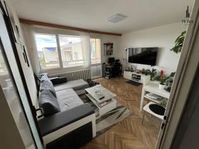 Pronájem bytu 2+kk, Brno, Uzbecká, 45 m2