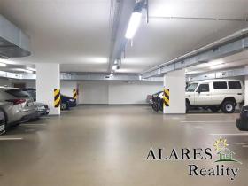 Pronájem garážového stání, Praha - Stodůlky, Raichlova, 15 m2