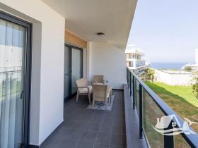 Prodej bytu 2+1, Agios Amvrosios Keryneias, Kypr, 78 m2