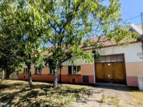 Prodej rodinného domu, Uherský Ostroh, 127 m2