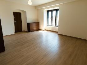 Pronájem bytu 1+1, Praha - Dubeč, náměstí U lípy svobody, 32 m2