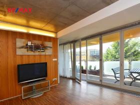 Pronájem bytu 2+kk, Praha - Vysočany, Ocelářská, 50 m2