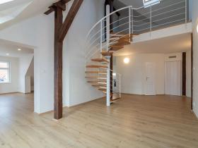 Pronájem atypického bytu, Praha, Na Švihance, 224 m2